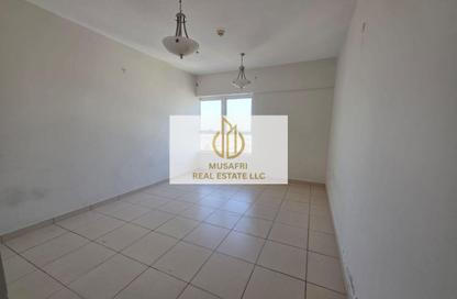 Apartment - 3 Bedrooms - 5 Bathrooms for rent in Sharjah 555 Tower - Al Khan Corniche - Al Khan - Sharjah