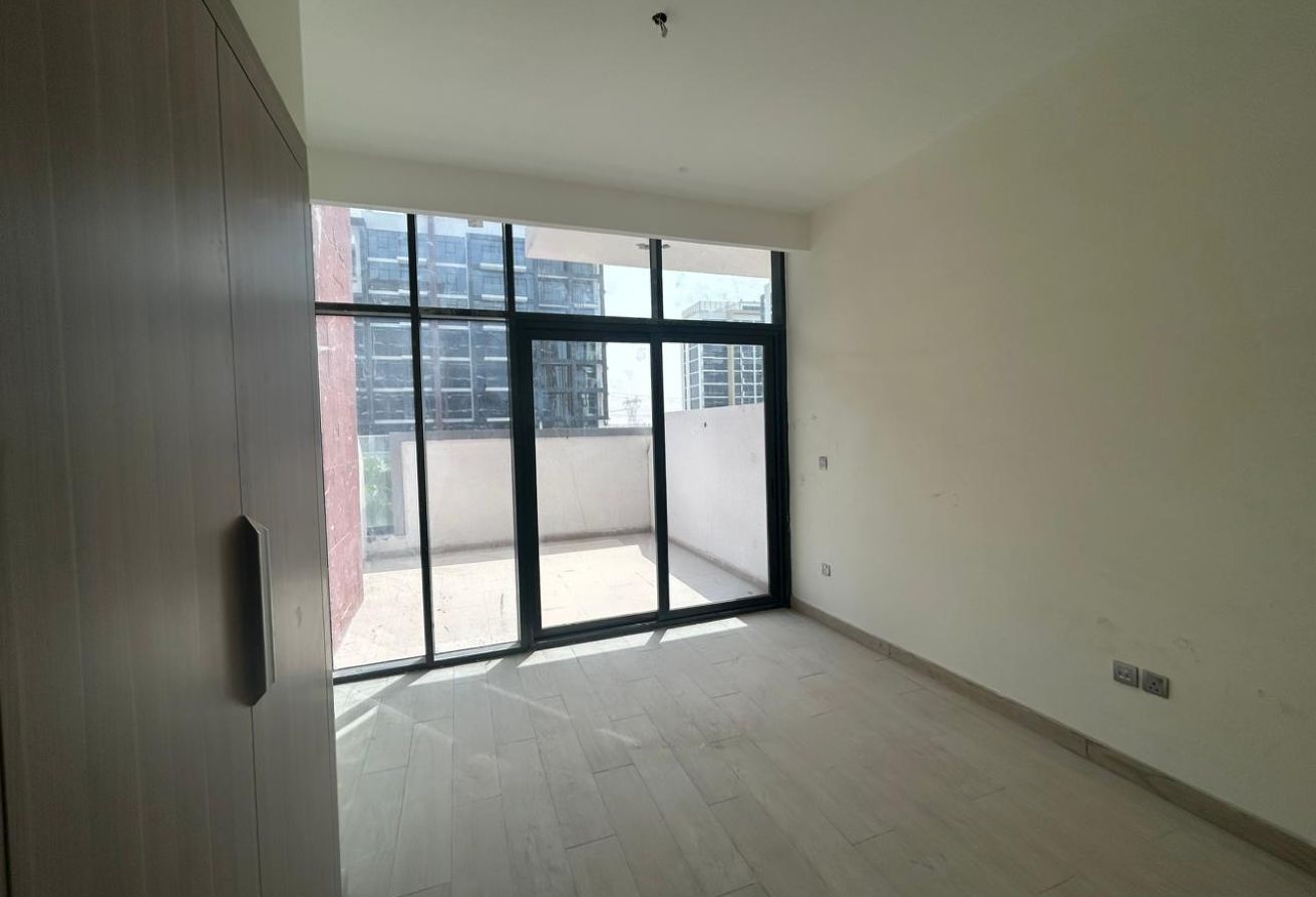 Studio with Large Balcony | Investor Opportunity gallery image
