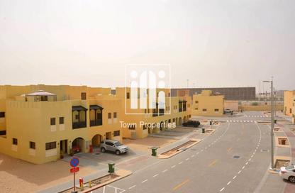 Villa - 2 Bedrooms - 3 Bathrooms for rent in Zone 8 - Hydra Village - Abu Dhabi