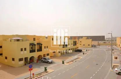 Villa - 2 Bedrooms - 3 Bathrooms for rent in Zone 8 - Hydra Village - Abu Dhabi