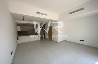 Townhouse - 2 - 4 for sale in Aldhay at Bloom Gardens - Bloom Gardens - Al Salam Street - Abu Dhabi