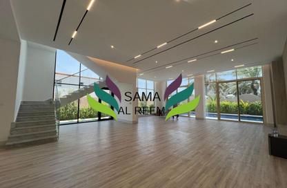 Villa - 5 Bedrooms - 5 Bathrooms for rent in Al Manara - Dubai