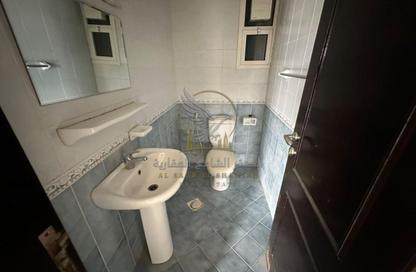 Apartment - 2 - 2 for rent in Thuraya Al Majaz Building - Al Majaz 3 - Al Majaz - Sharjah