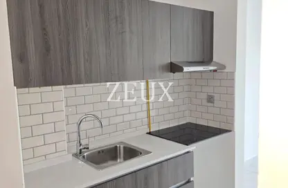 Apartment - 1 Bathroom for rent in Time 1 - Dubai Land Residence Complex - Dubai