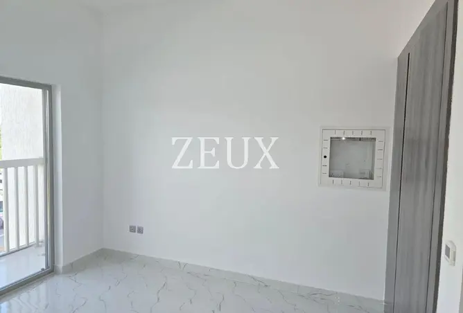 102835468 - Property Image 3