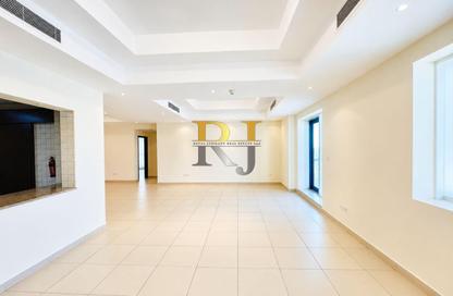 Apartment - 3 Bedrooms - 5 Bathrooms for rent in Bin Hendi Tower - Al Mankhool - Bur Dubai - Dubai