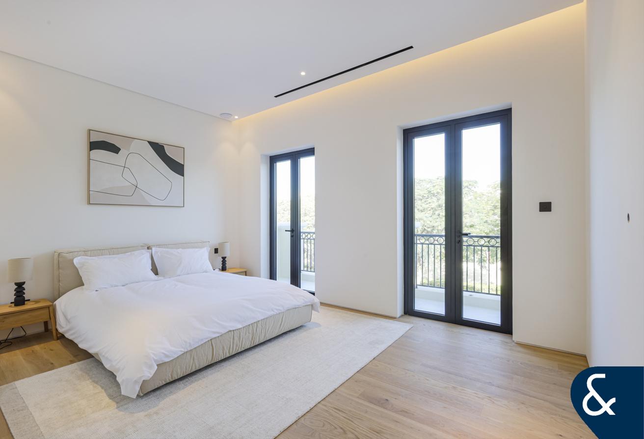 Exclusive | Golf Course View | Turnkey photo 26