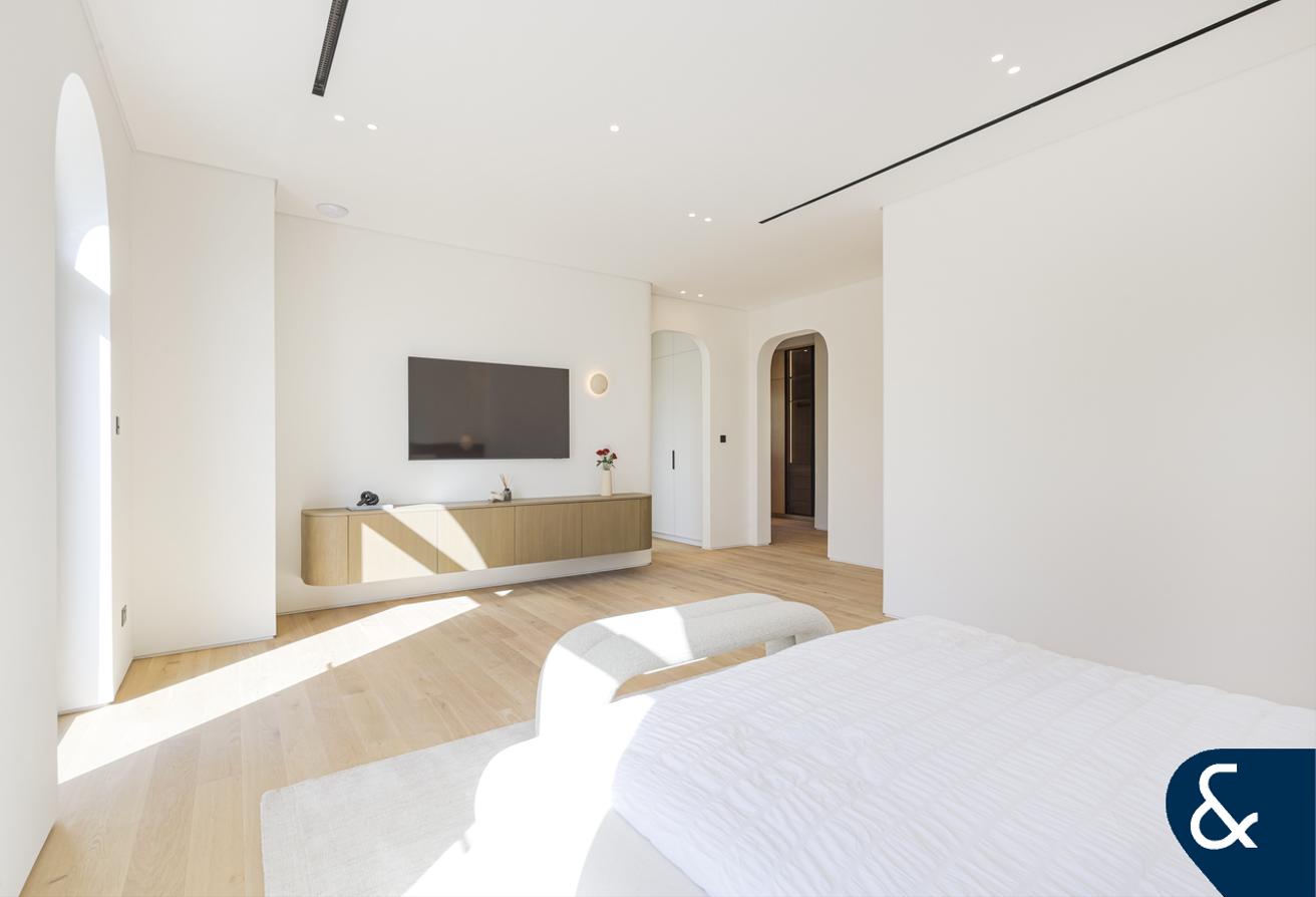 Exclusive | Golf Course View | Turnkey photo 30