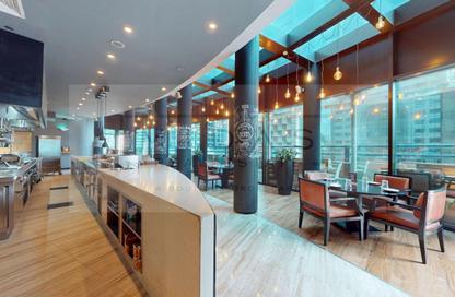 Retail - Studio - 2 Bathrooms for rent in Marriott Harbour Hotel and Suites - Dubai Marina - Dubai