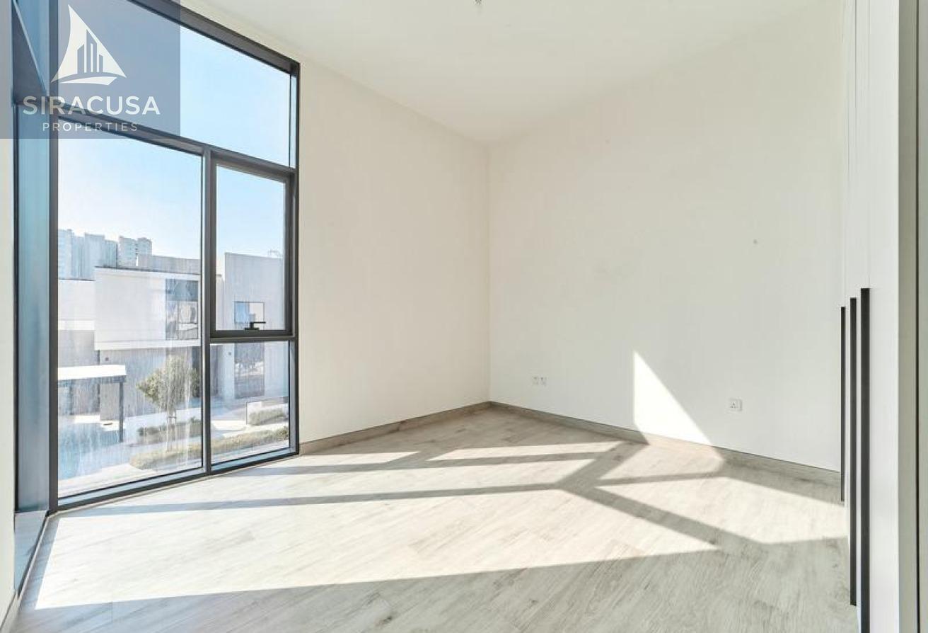 Single-Row | Beautifully Landscaped | B-Type photo 13