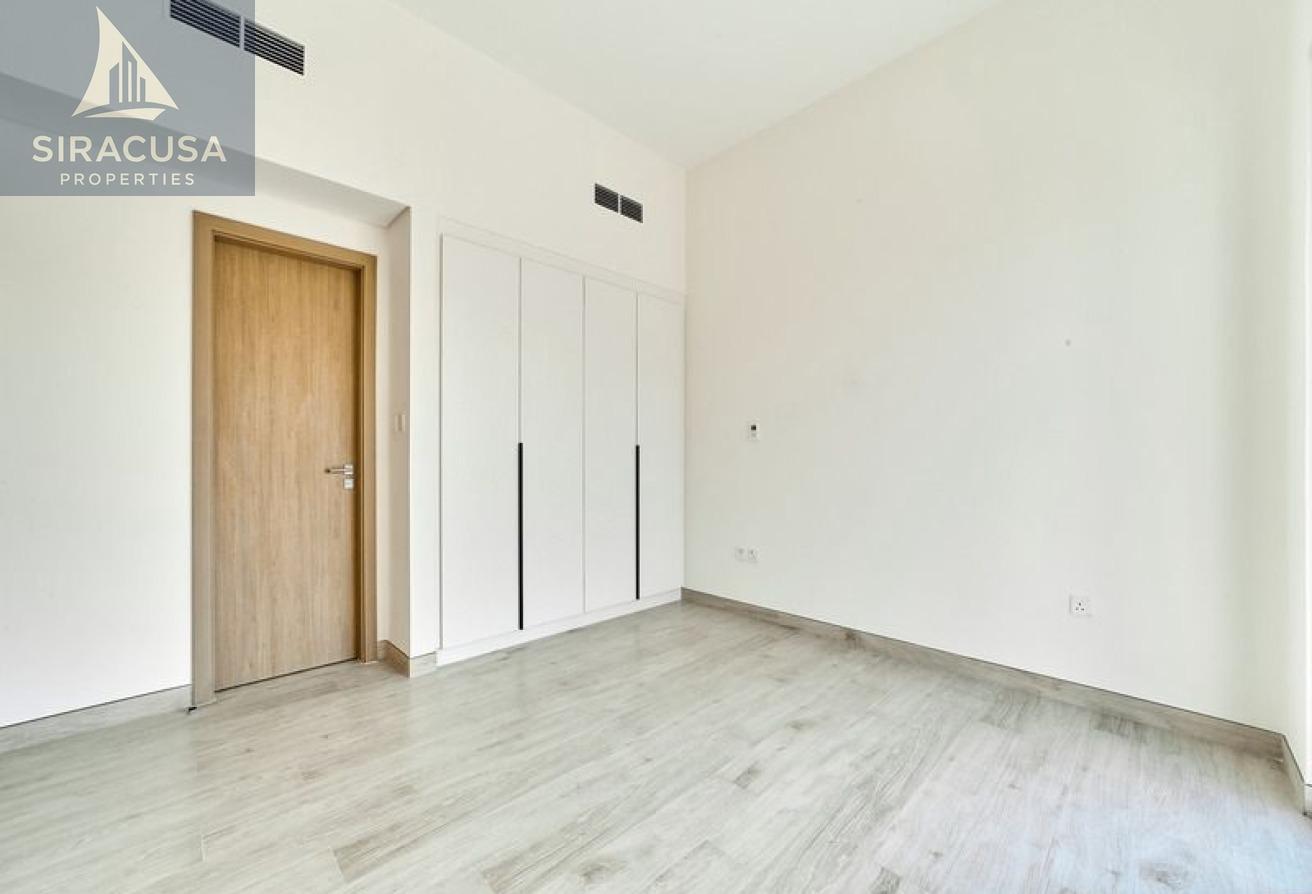 Single-Row | Beautifully Landscaped | B-Type photo 8