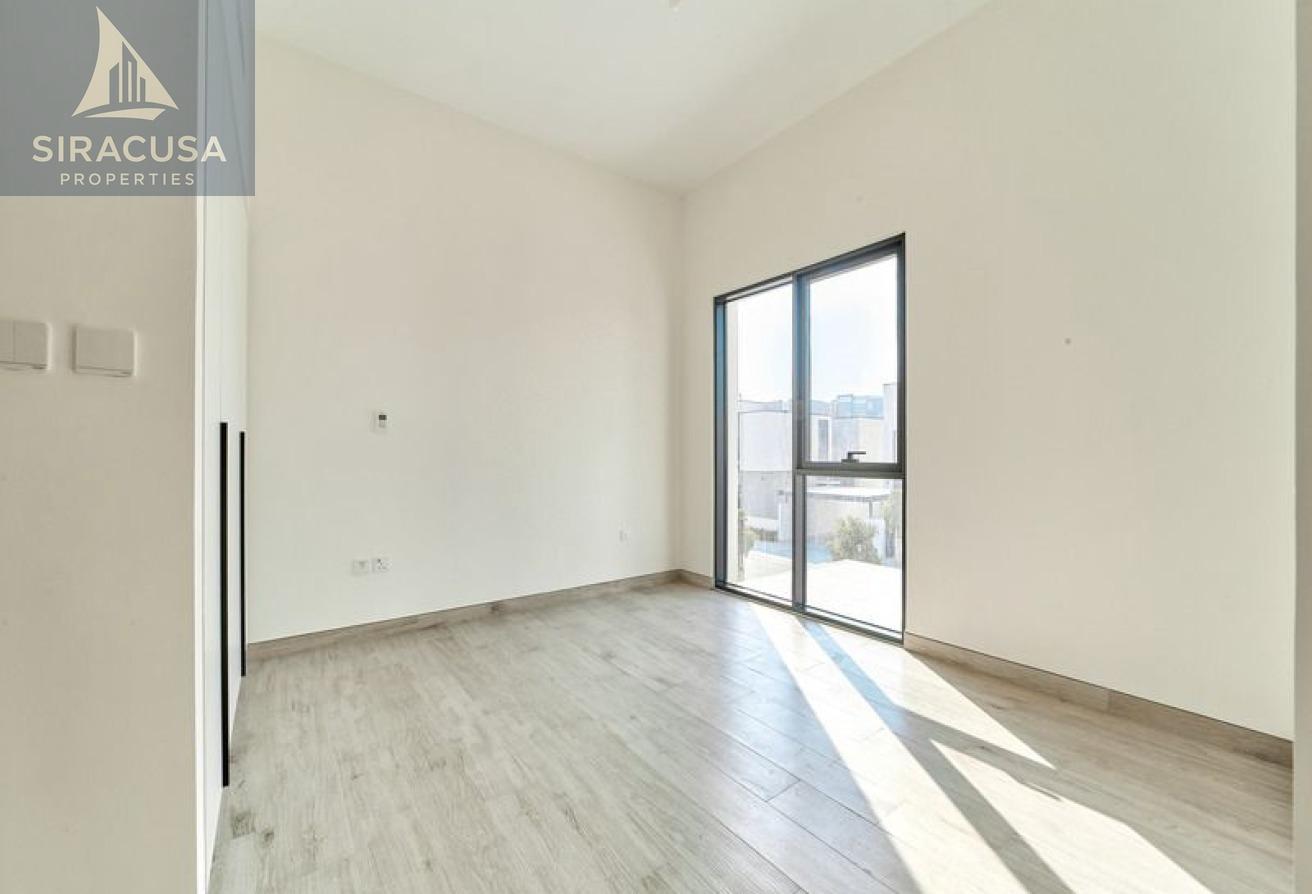 Single-Row | Beautifully Landscaped | B-Type photo 18