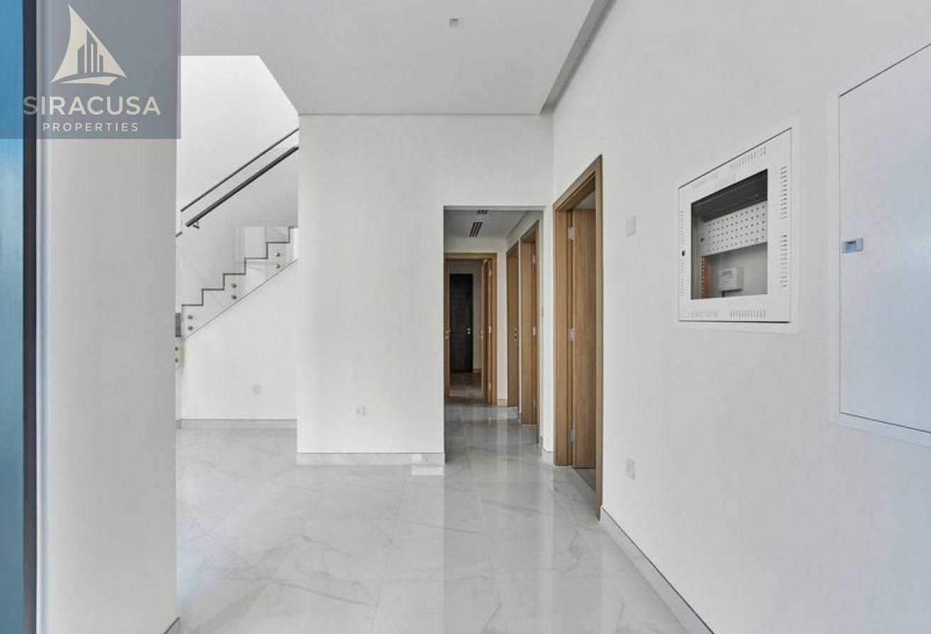 Single-Row | Beautifully Landscaped | B-Type photo 5