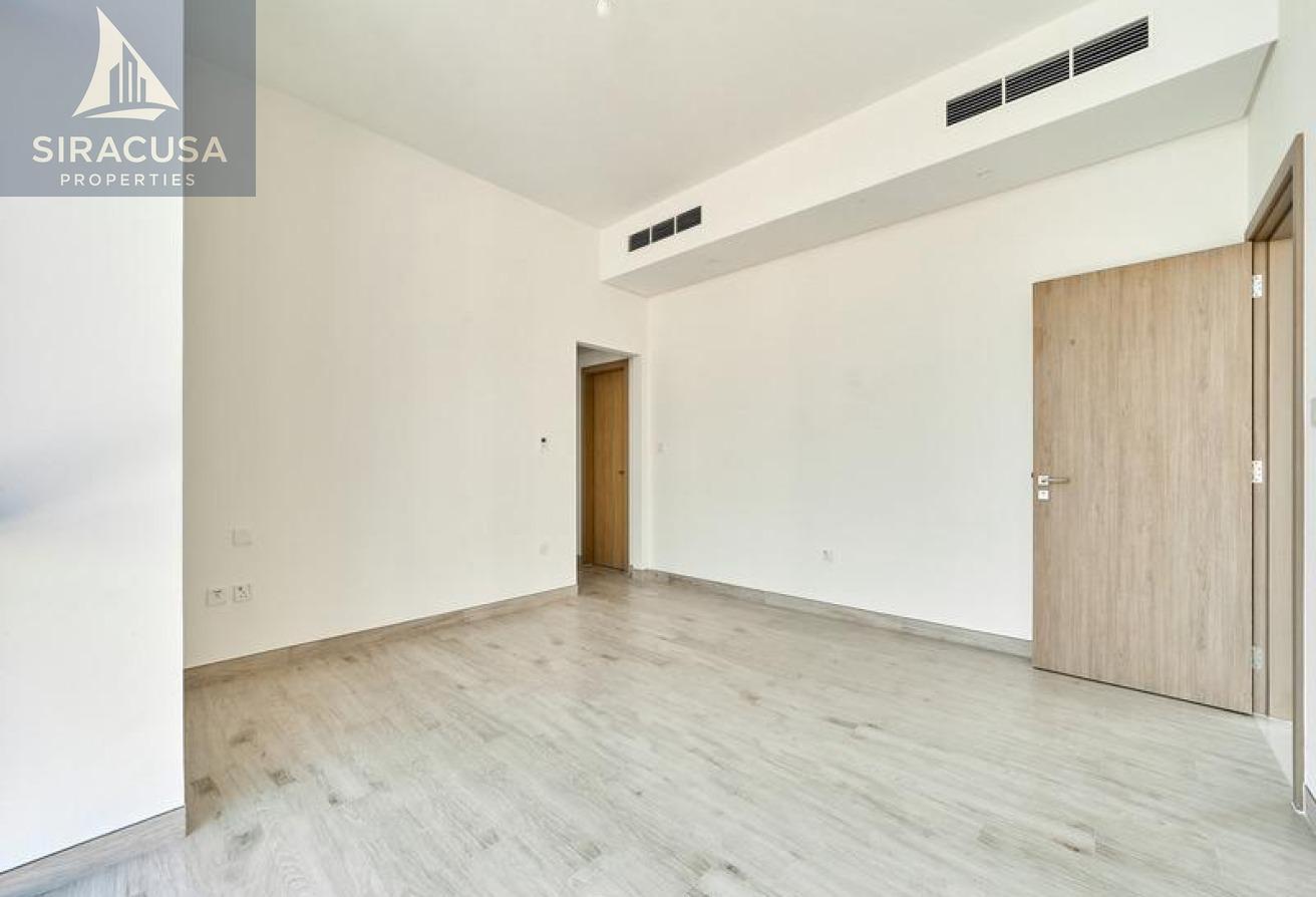Single-Row | Beautifully Landscaped | B-Type photo 7