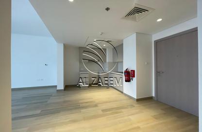 Apartment - 1 Bedroom - 1 Bathroom for rent in Waters Edge - Yas Island - Abu Dhabi Apartment - 1 Bedroom - 1 Bathroom for rent in Waters Edge - Yas Island - Abu Dhabi