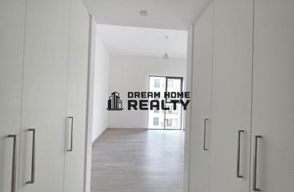Apartment - 1 Bedroom - 2 Bathrooms for rent in Jawaher Residences - Maryam Island - Al Khan - Sharjah Apartment - 1 Bedroom - 2 Bathrooms for rent in Jawaher Residences - Maryam Island - Al Khan - Sharjah