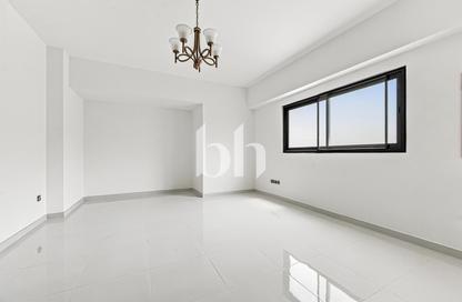 Apartment - 2 Bedrooms - 3 Bathrooms for rent in Trio Building - Al Barsha 1 - Al Barsha - Dubai