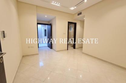 Apartment - 1 - 1 for rent in Muwailih Building - Muwaileh - Sharjah