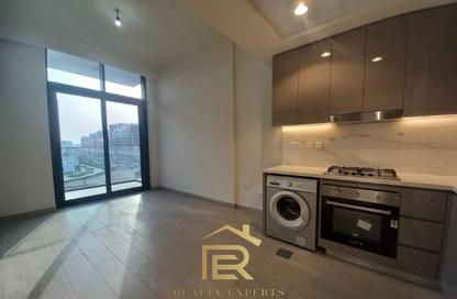 Apartment - 1 Bedroom - 2 Bathrooms for rent in Azizi Riviera 40 - Azizi Riviera - Meydan One - Meydan - Dubai