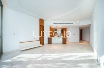 Apartment - 4 Bedrooms - 6 Bathrooms for sale in Ellington Beach House - The Crescent - Palm Jumeirah - Dubai
