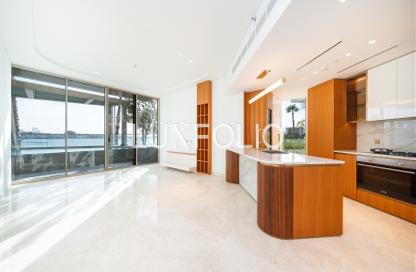 Apartment - 4 Bedrooms - 6 Bathrooms for sale in Ellington Beach House - The Crescent - Palm Jumeirah - Dubai