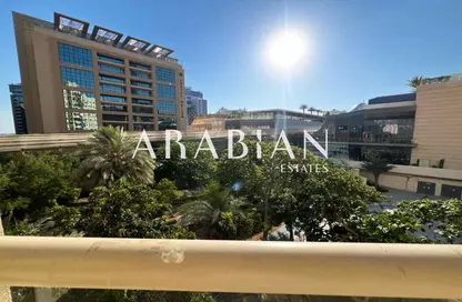 Apartment - 2 Bedrooms - 4 Bathrooms for rent in Al Anbara - Shoreline Apartments - Palm Jumeirah - Dubai