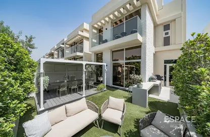 تاون هاوس - 3 غرف نوم - 4 حمامات للبيع في القرية الغربية - الفرجان - دبي