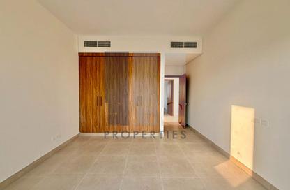 Villa - 3 - 5 for sale in Bloom Living - Zayed City (Khalifa City C) - Khalifa City - Abu Dhabi