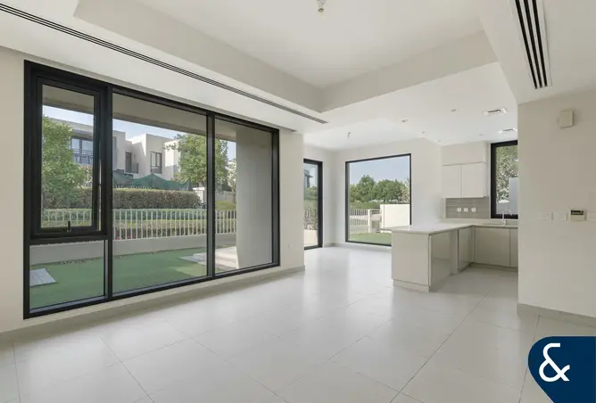 141460119 - Property Image 2