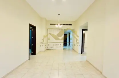 Apartment - 3 Bedrooms - 3 Bathrooms for rent in Al Karama Sqaure - Al Karama - Dubai