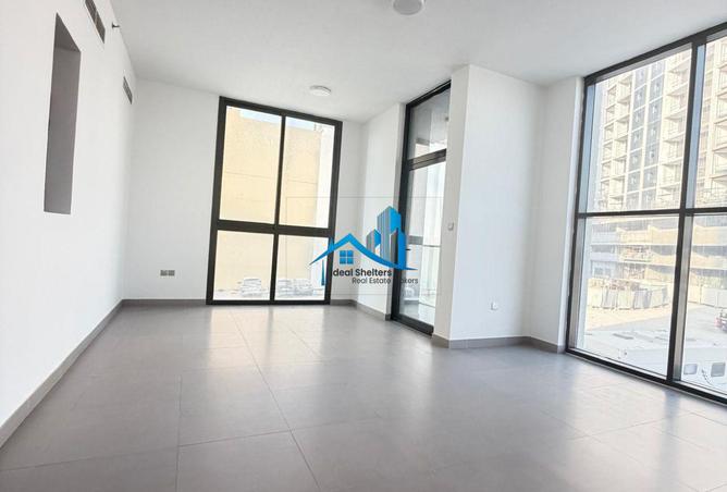 SPACIOUS 3BHK WITH LAUNDRY ONLY FOR FAMILY 90K
