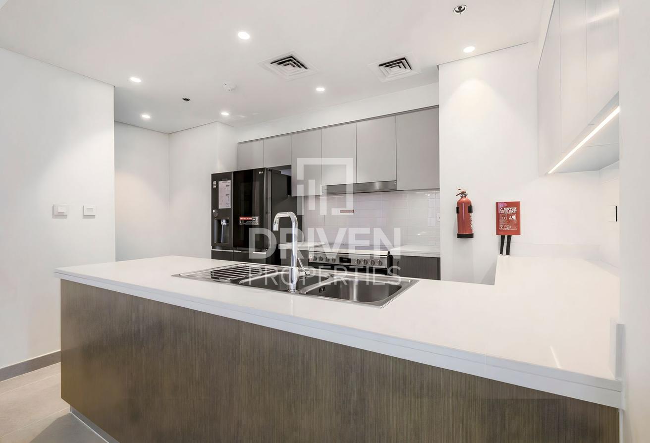 Above the 50th Floor | Corner Apt | Vacant photo 16