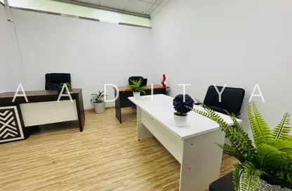 مكتب - غرفة نوم - 1 حمام للايجار في مبنى بيزنس اتريوم - عود ميثاء - بر دبي - دبي