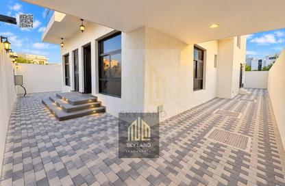 Villa - 5 - 7 for sale in Al Zaheya Gardens - Al Zahya - Ajman