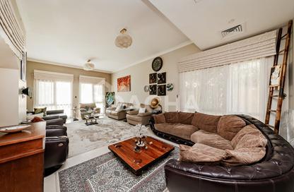 Villa - 4 - 5 for sale in Meadows 2 - Meadows - Dubai