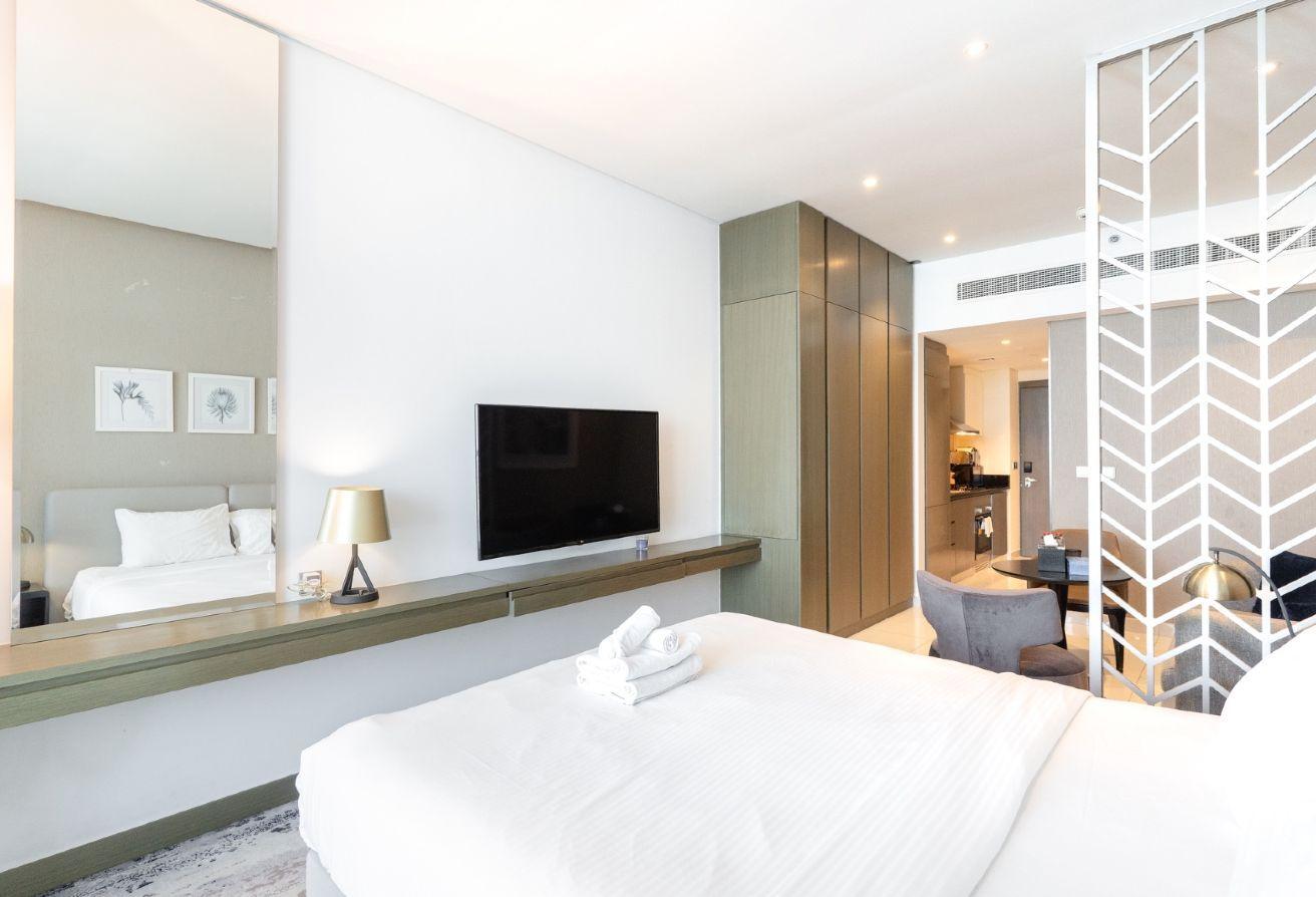 Fully Furnished | Vacant Now | Canal View photo 10