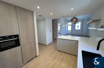 شقة - غرفة نوم - 2 حمامات للايجار في كلافرتون هاوس 2 - كلافرتون هاوس - موتور سيتي - دبي