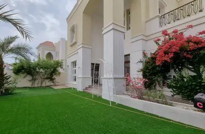 Villa - 4 Bedrooms - 6 Bathrooms for rent in Al Quoz 2 - Al Quoz - Dubai