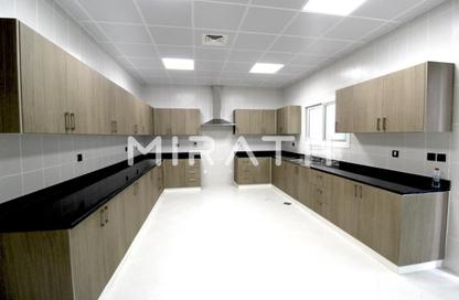 Villa - 5 Bedrooms - 5 Bathrooms for rent in Jumeirah 3 Villas - Jumeirah 3 - Jumeirah - Dubai