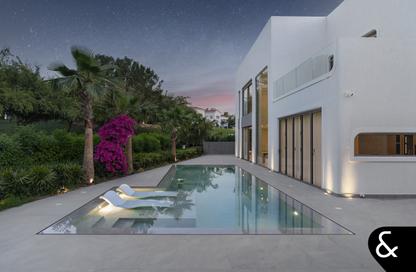 Villa - 5 Bedrooms - 6 Bathrooms for sale in Entertainment Foyer - European Clusters - Jumeirah Islands - Dubai