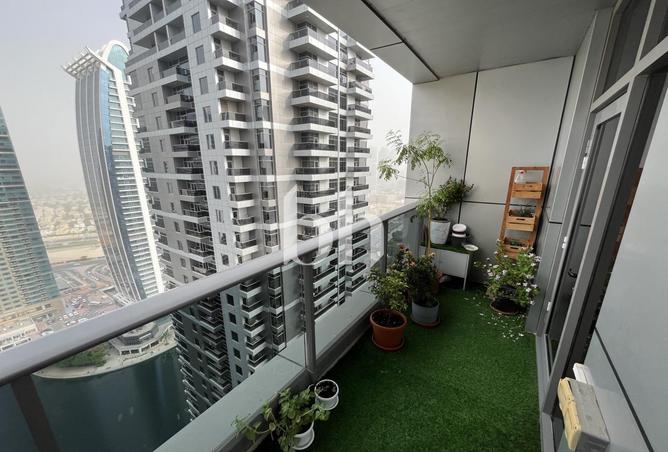 Upgraded 3BR + Maid | Lake View | High Floor — 3