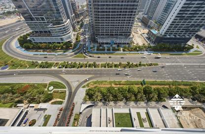 Apartment - Studio - 1 for rent in SOL Avenue - Business Bay - Dubai