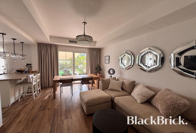 2-bed townhouse in Springs 1 — photo 2