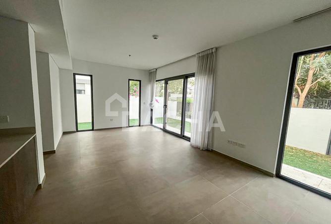 74234269 - Property Image 3