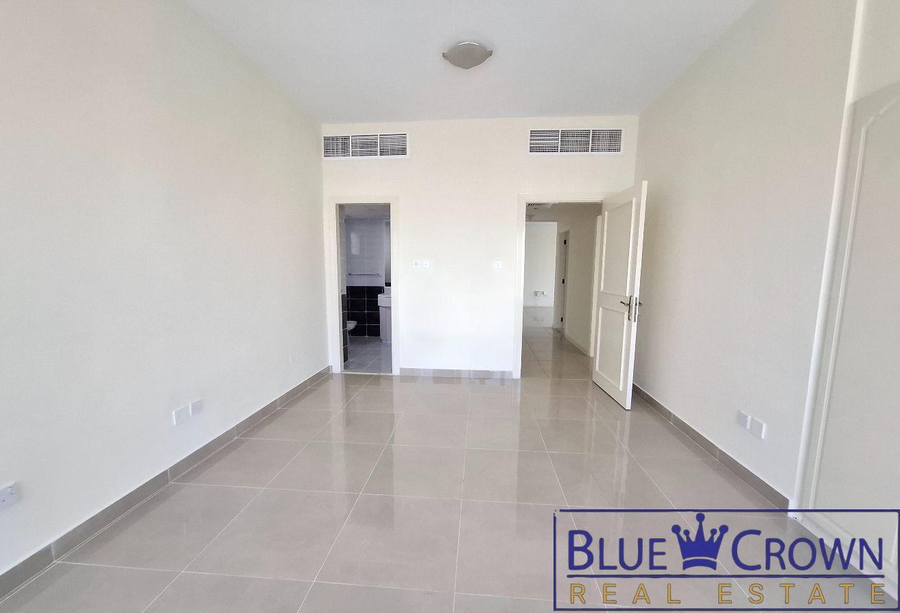Huge Flat:Chiller Free:Luxurious:Spacious:Lavish photo 11