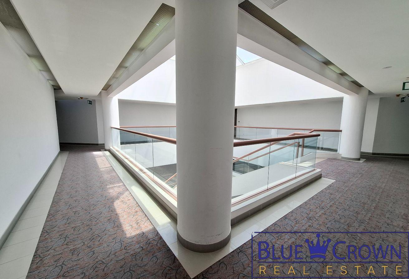 Huge Flat:Chiller Free:Luxurious:Spacious:Lavish photo 18
