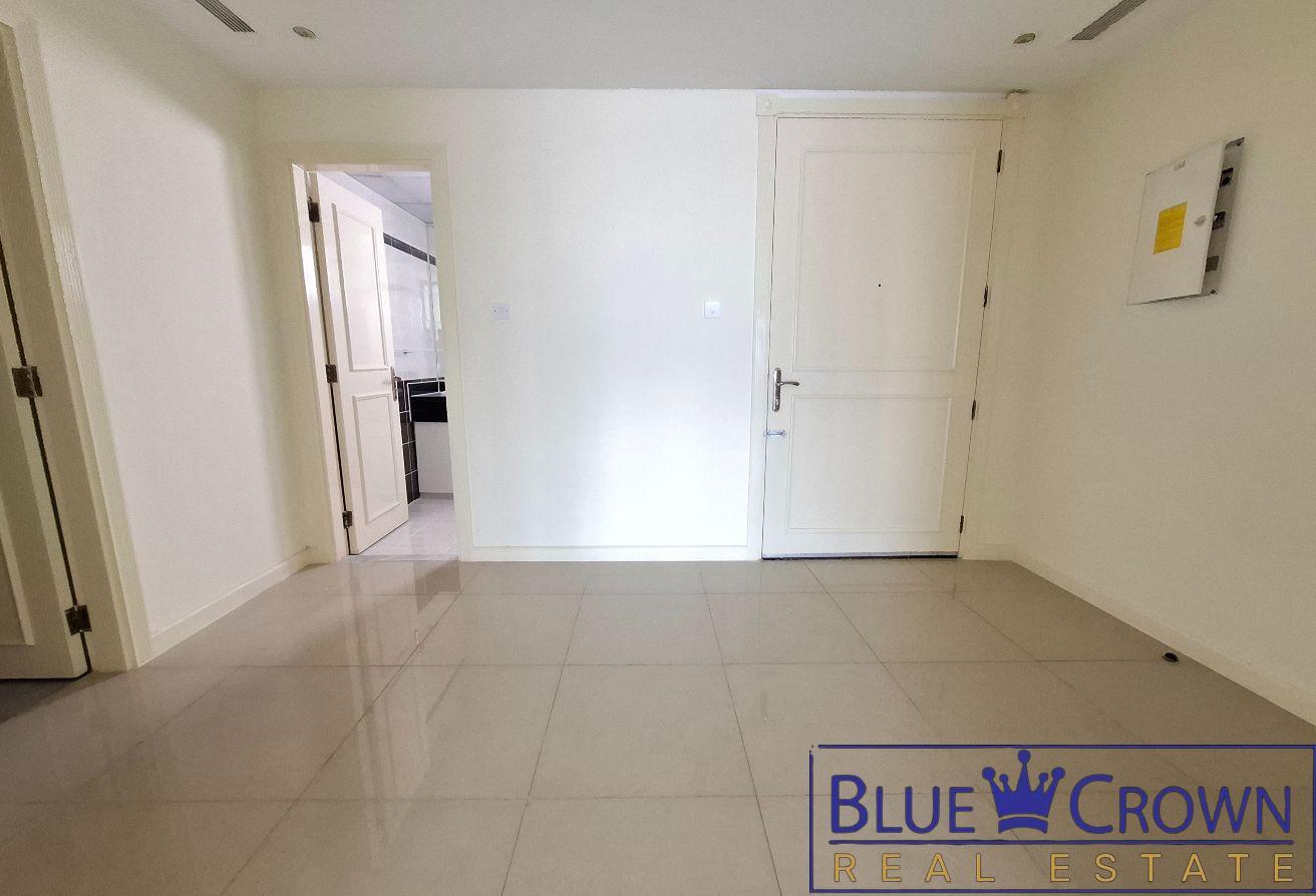 Huge Flat:Chiller Free:Luxurious:Spacious:Lavish photo 5