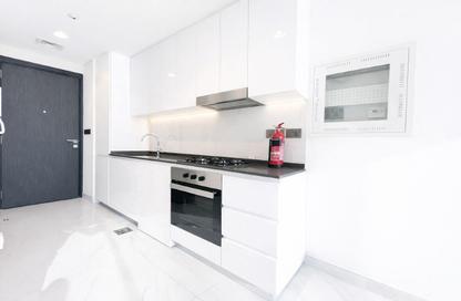 Apartment - Studio - 1 Bathroom for rent in Samana Golf Avenue - Dubai Studio City - Dubai