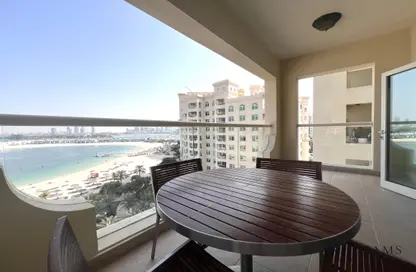 Apartment - 4 Bedrooms - 2 Bathrooms for rent in Al Das - Shoreline Apartments - Palm Jumeirah - Dubai