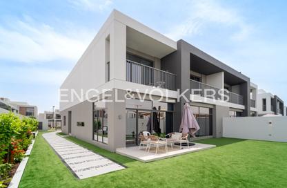 Villa - 5 - 7 for sale in The Pulse Beachfront 3 - The Pulse - Dubai South (Dubai World Central) - Dubai Villa - 5 - 7 for sale in The Pulse Beachfront 3 - The Pulse - Dubai South (Dubai World Central) - Dubai